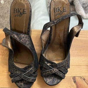 BKE leopard Wedges